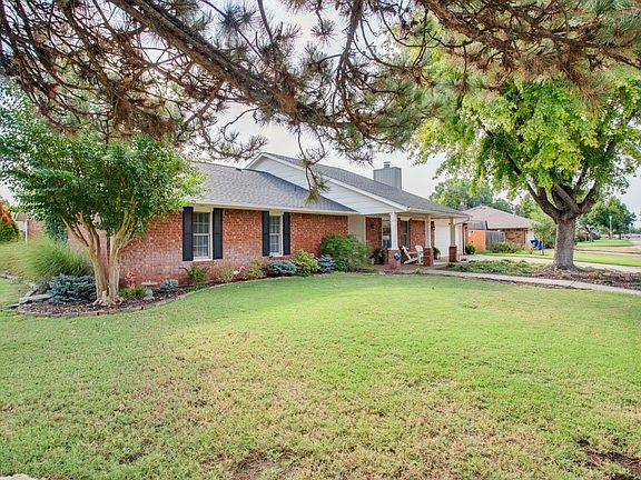 4th image of 1009 Briar Ridge Rd