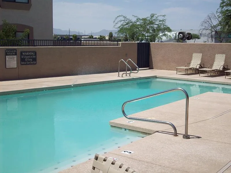 Indigo Pointe Apartments — Photo 4