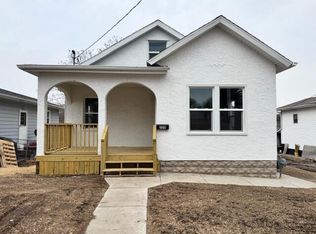 309 W 11th St, Muscatine, IA 52761