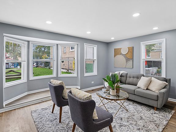 3rd image of 2177 N Merrimac Ave
