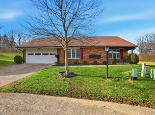 2951 Archer Ln, Springfield, OH 45503