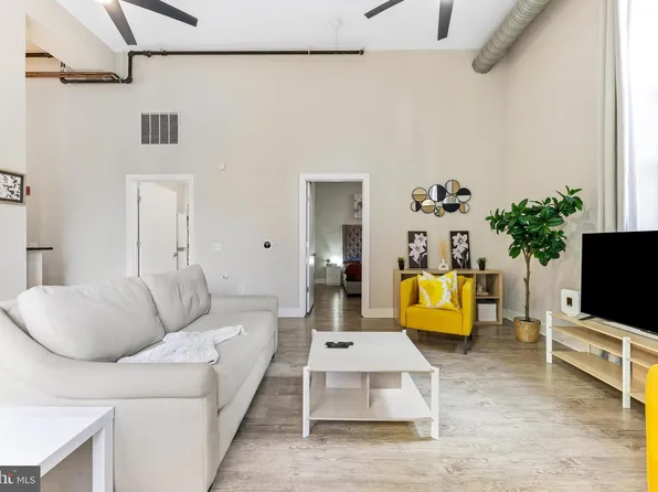 22 S Howard St #R-304, Baltimore, MD 21201