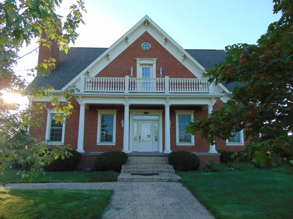 1901 N Sawmill Ln, Muncie, IN 47304