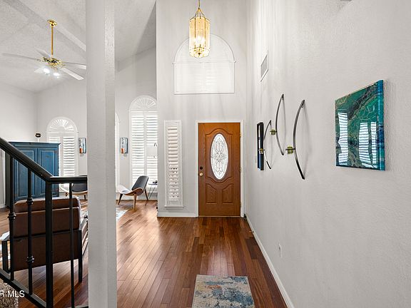 3rd image of 1000 Sun Ridge Dr