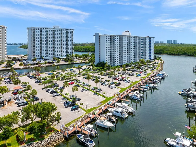 400 Kings Point Dr #1628 — Photo 47