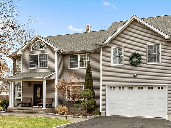 3rd image of 5 Dimond Ave