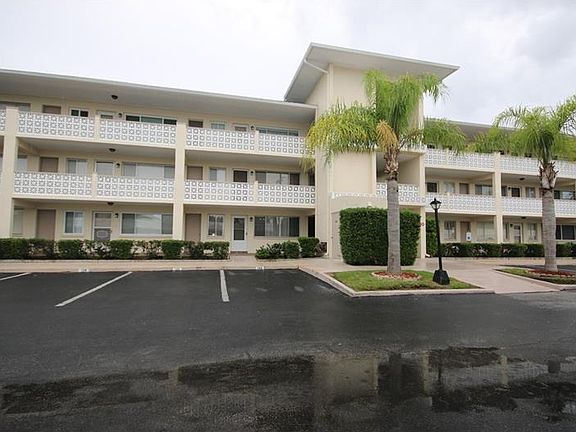3rd image of 1235 S Highland Ave #1106