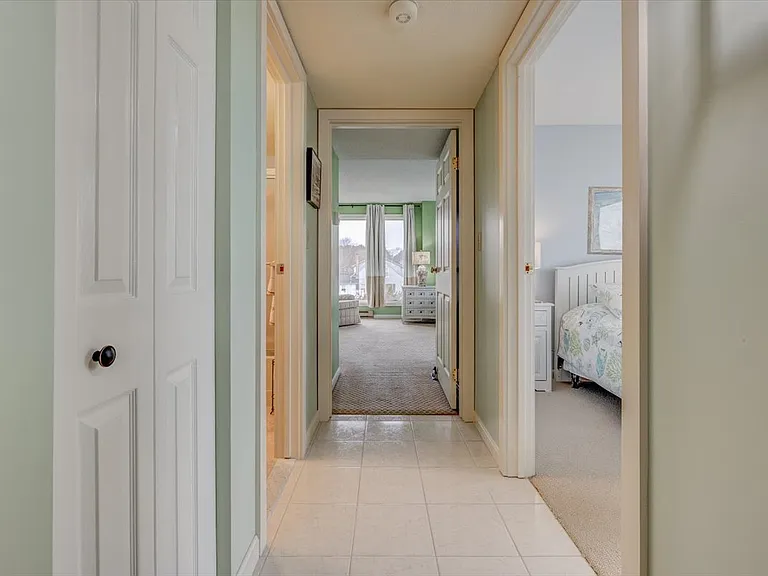 1 Seacliff Ave #3A — Photo 12