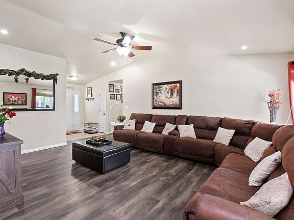 4th image of 3145 1/2 Sharptail St
