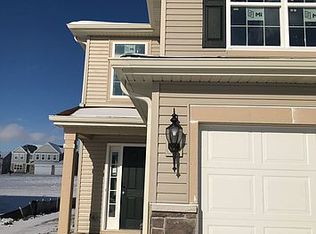 221 Wild Meadow Ln, Woodstock, IL 60098
