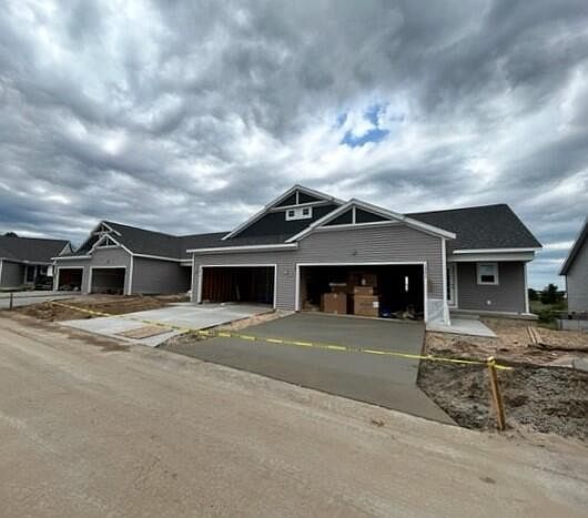 1st image of 13677 Legends View Ct #15