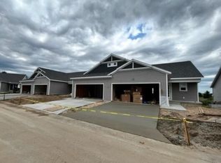 13677 Legends View Ct #15, Holland, MI 49424