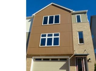 2334 City View Dr, Cleveland, OH 44113