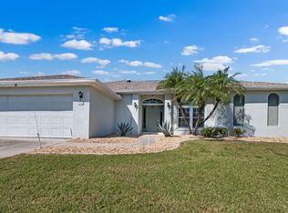 1614 Oracle Dr, Ruskin, FL 33573