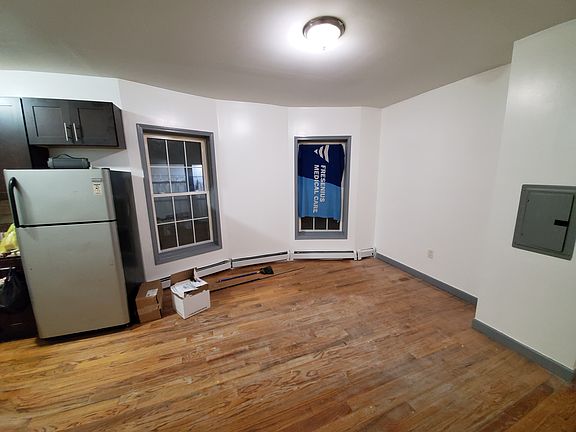 3rd image of 617 Bramhall Ave #11Q