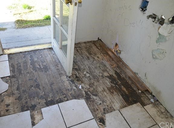 5th image of 2078 Belle St
