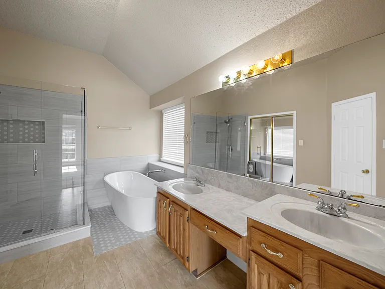 6008 Tupelo Ln — Photo 13