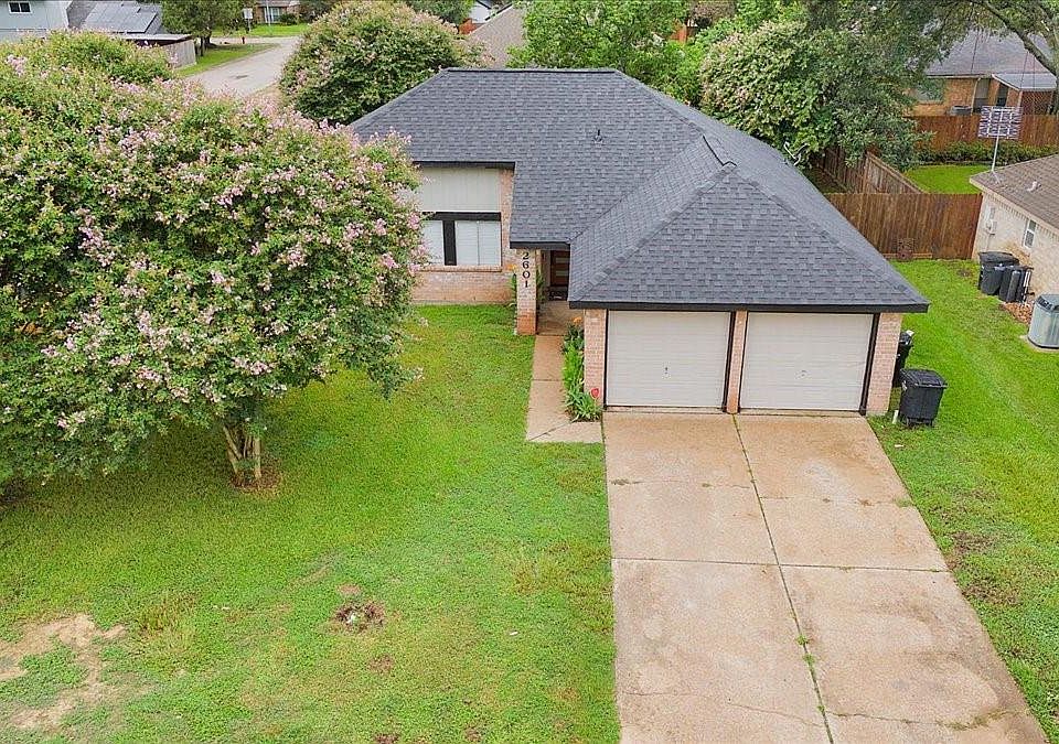 1st image of 2601 Village Circle Dr