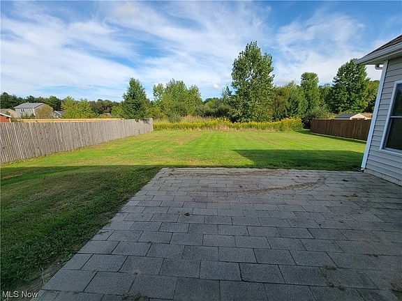 4th image of 525 Sawmill Ln