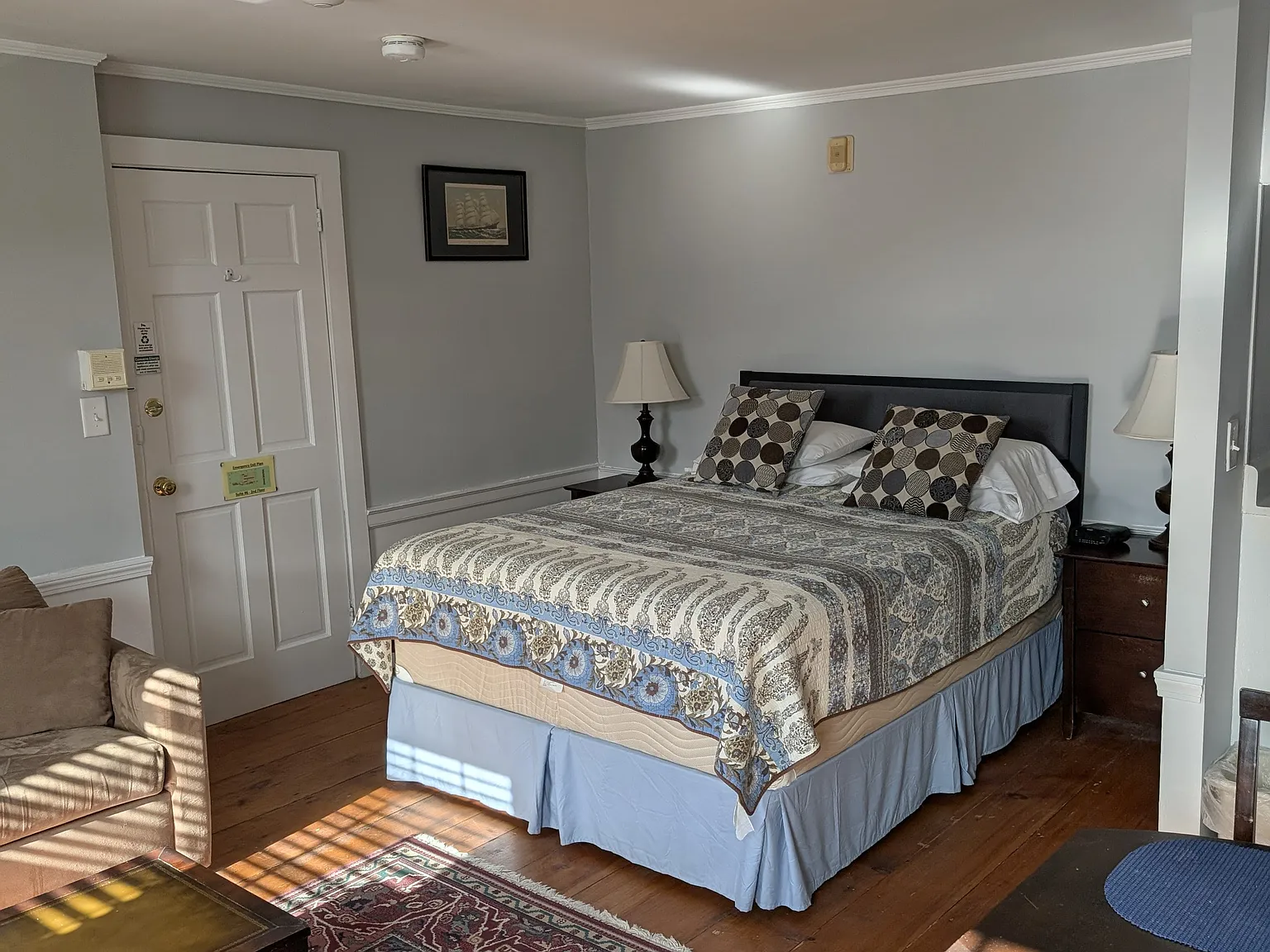 Studio, 380 sqft, $1,990 — Photo 1