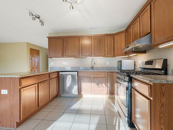 3rd image of 4614 Katsura Dr