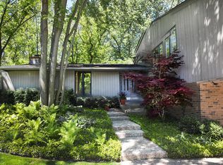 10 Chicory Ln, Riverwoods, IL 60015
