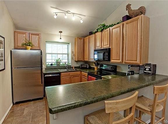 3rd image of 12928 Autumn View Dr