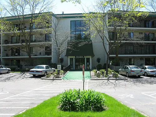 10531 Cedar Lake Rd Photo 1