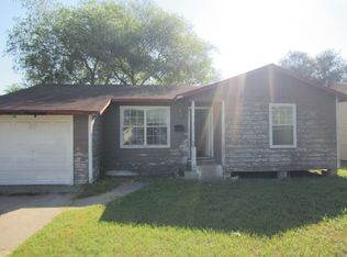 214 E Fairview Dr, Kingsville, TX 78363