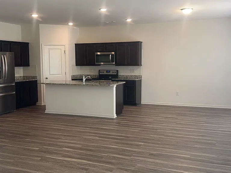 4685 Bluffton Ct — Photo 18