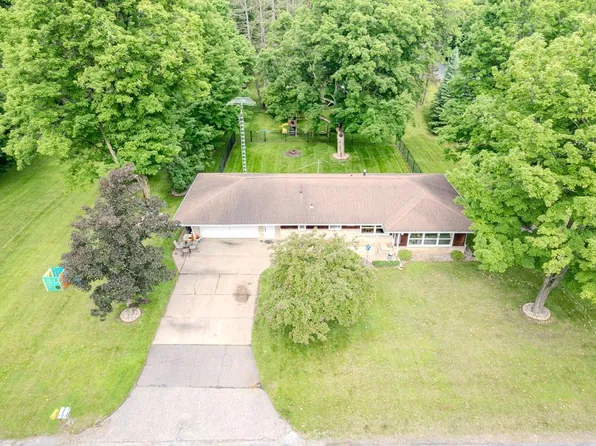 317 WINNEBAGO AVENUE, Hatley, WI 54440