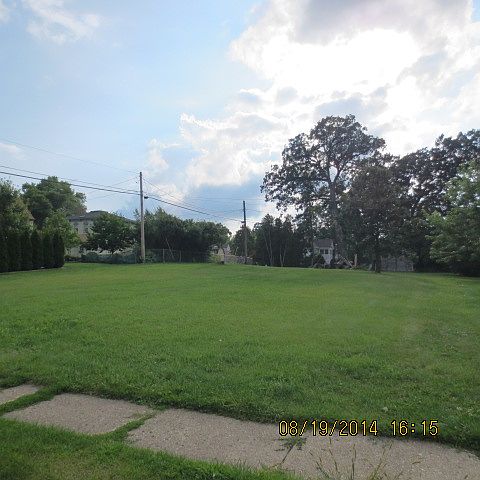 2nd image of 220 Welch St