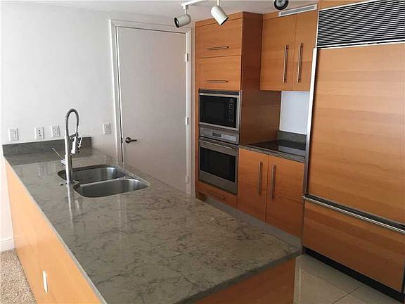 3rd image of 475 Brickell Ave APT 1713