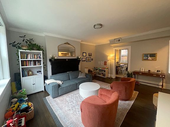 5th image of 11 Longwood Ave