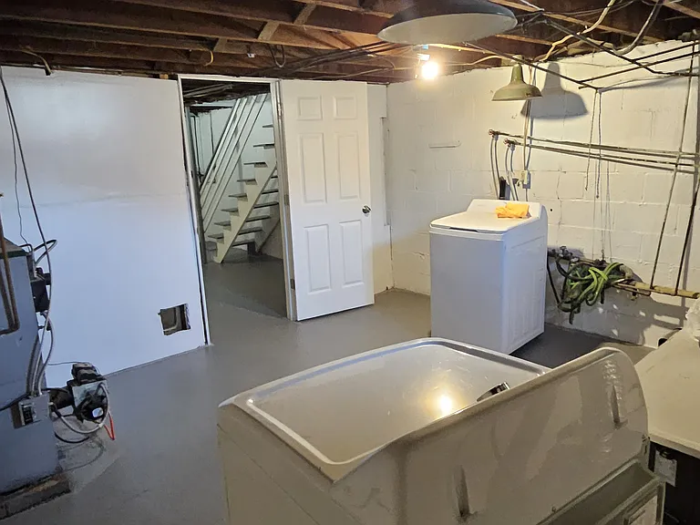 225 N Penn St — Photo 11