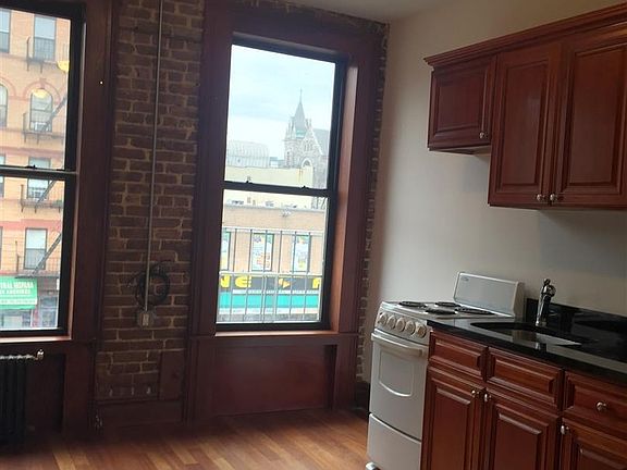 2nd image of 2337 1st Ave APT 1FN