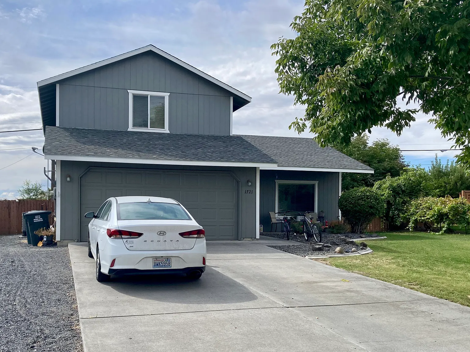 3 bed, 2.5 bath, 1520 sqft, $2,100 — Photo 2