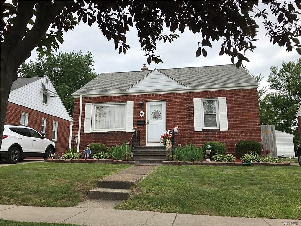 1st image of 216 Claremont Ave
