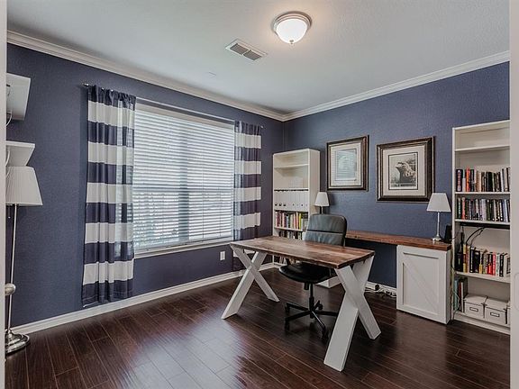 5th image of 8646 Robertson Dr