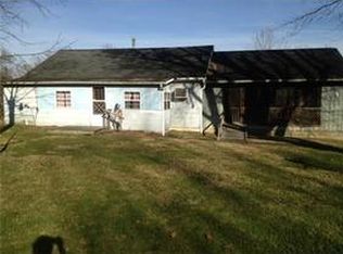 322 Teays Ln, Hurricane, WV 25526