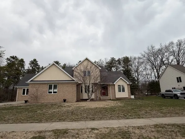 3326 Shorewood Ave, Fort Gratiot, MI 48059