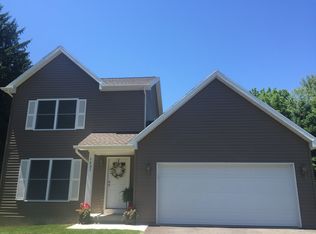 1637 Creek St, Rochester, NY 14625