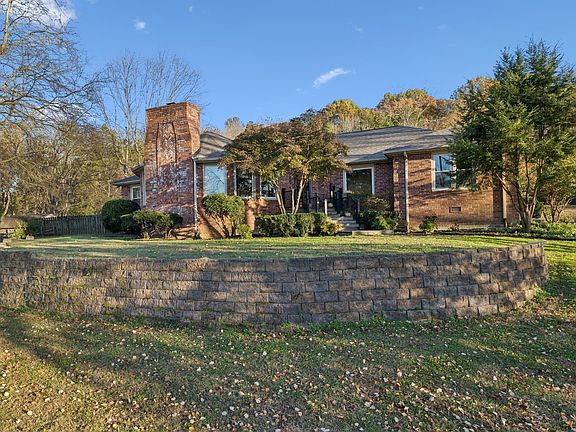 3rd image of 4451 Chandler Rd