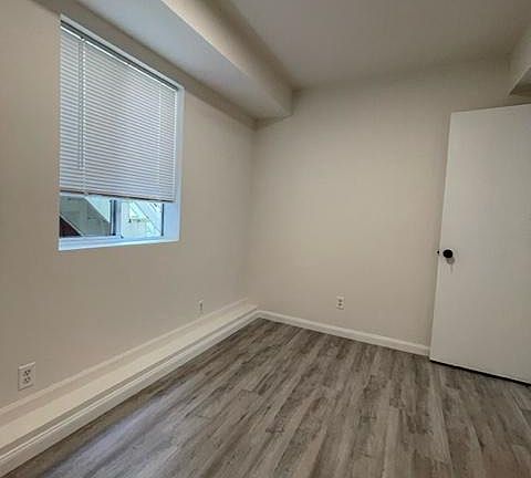 3rd image of 856 26th Ave #1