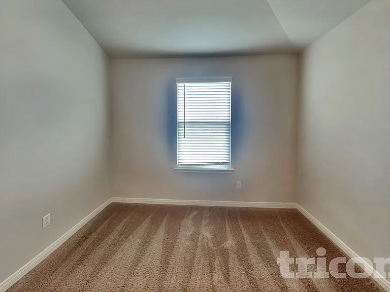 5806 Nyla Way — Photo 17