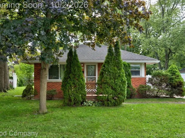 17341 Avilla Blvd, Southfield, MI 48076