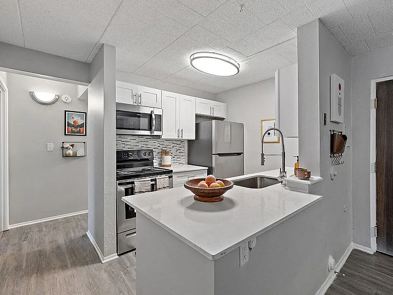 Southgate Apartments & Townhomes — Photo 1