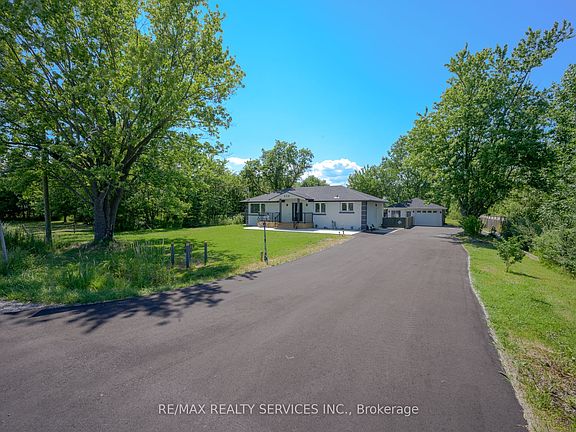 2nd image of 326 Mountain Rd