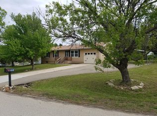 2827 Walters Dr, Milford, KS 66514