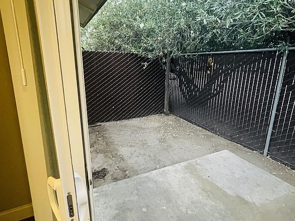 4th image of 2411 Olive Ave